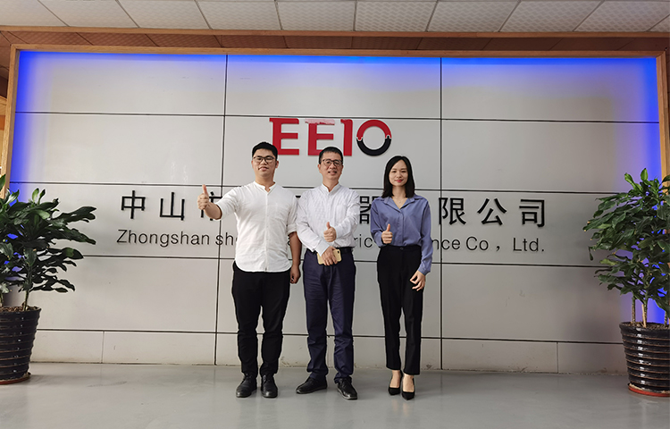 福建客户来访圣元电器